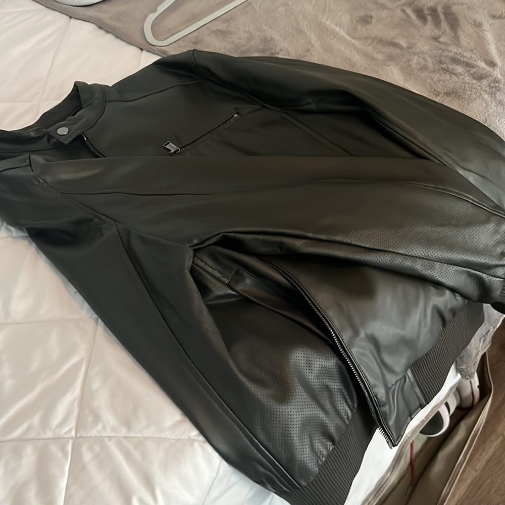 Guess leather jacket - Picture 4 of 5